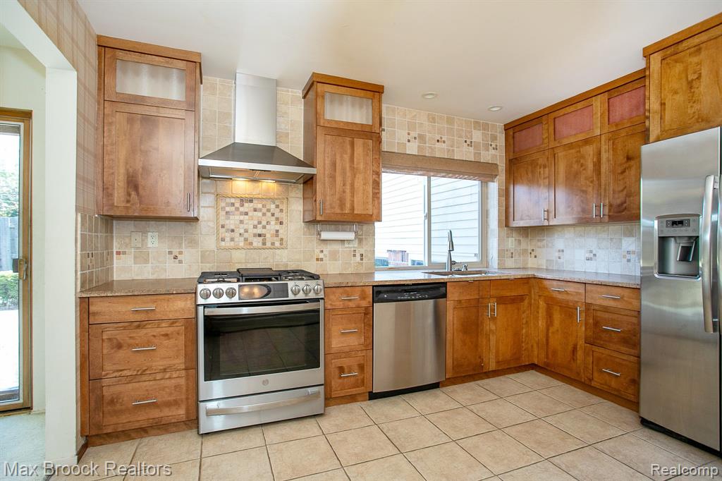 4298 Cherrywood Drive, Troy, MI 48098 — Photo 16