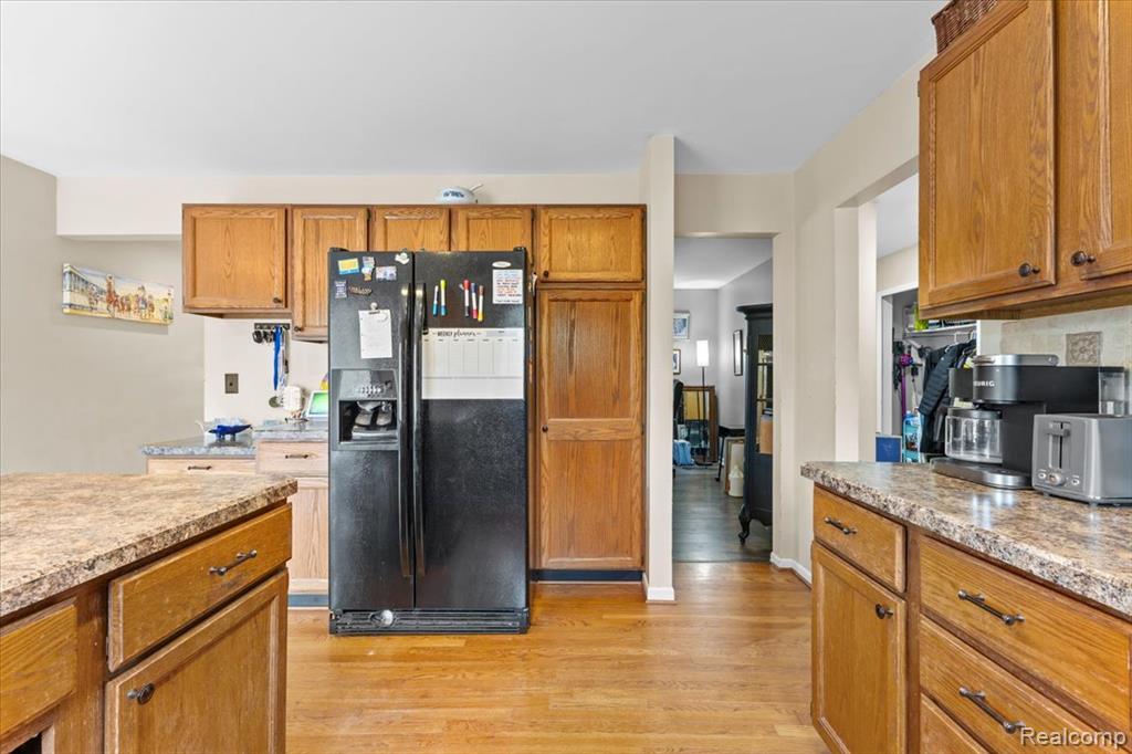 7694 Woodside Place, Waterford, MI 48327 — Photo 21