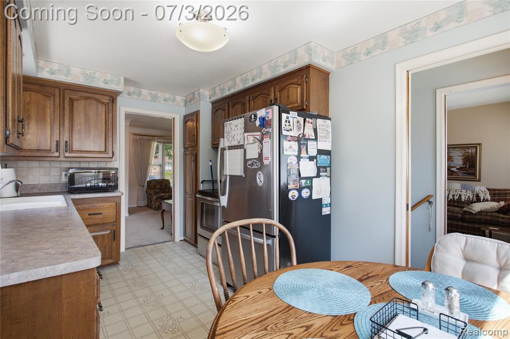 8516 Perrin Avenue, Westland, MI — Photo 16