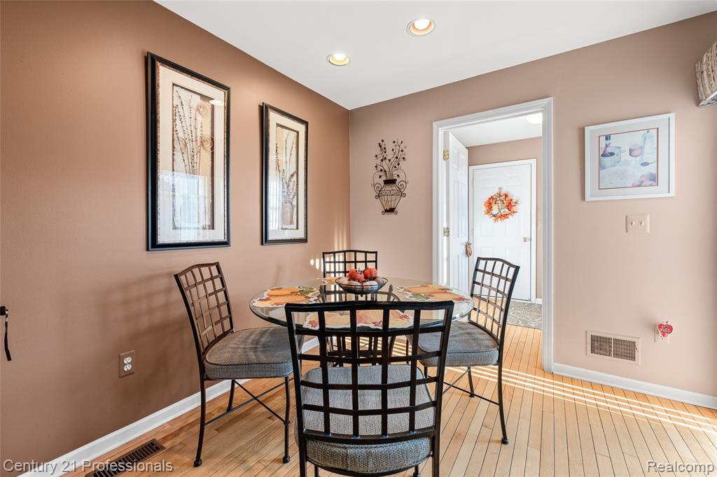50283 Highpoint Court, Macomb, MI 48044 — Photo 9