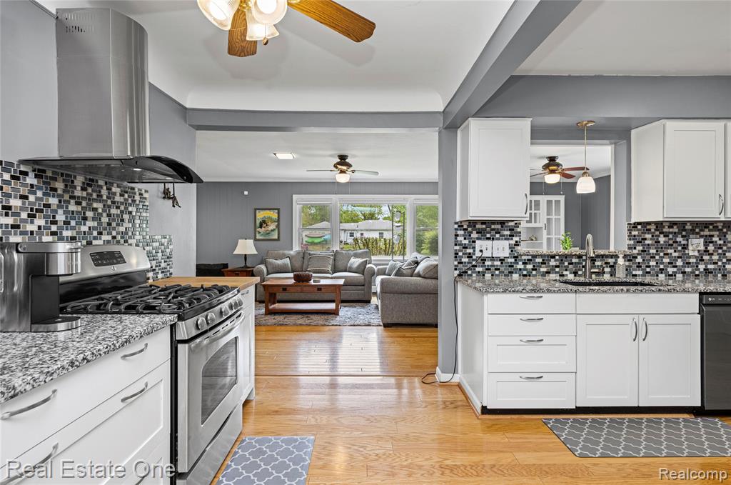 2262 Kohler Street, Waterford, MI 48329 — Photo 13