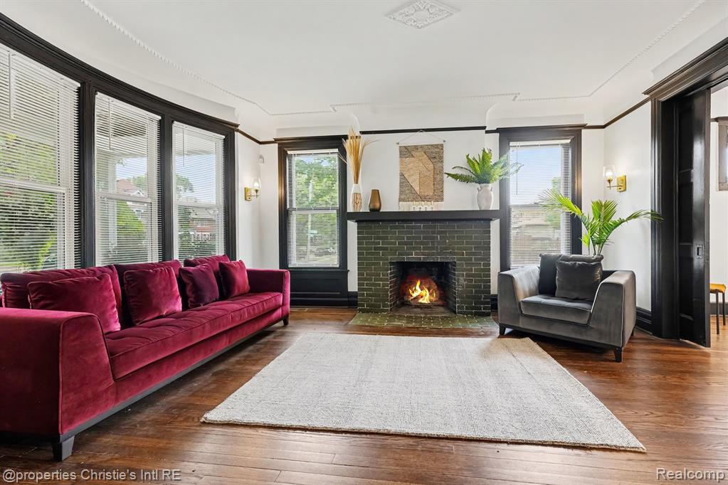 605 ATKINSON Street - Photo 5