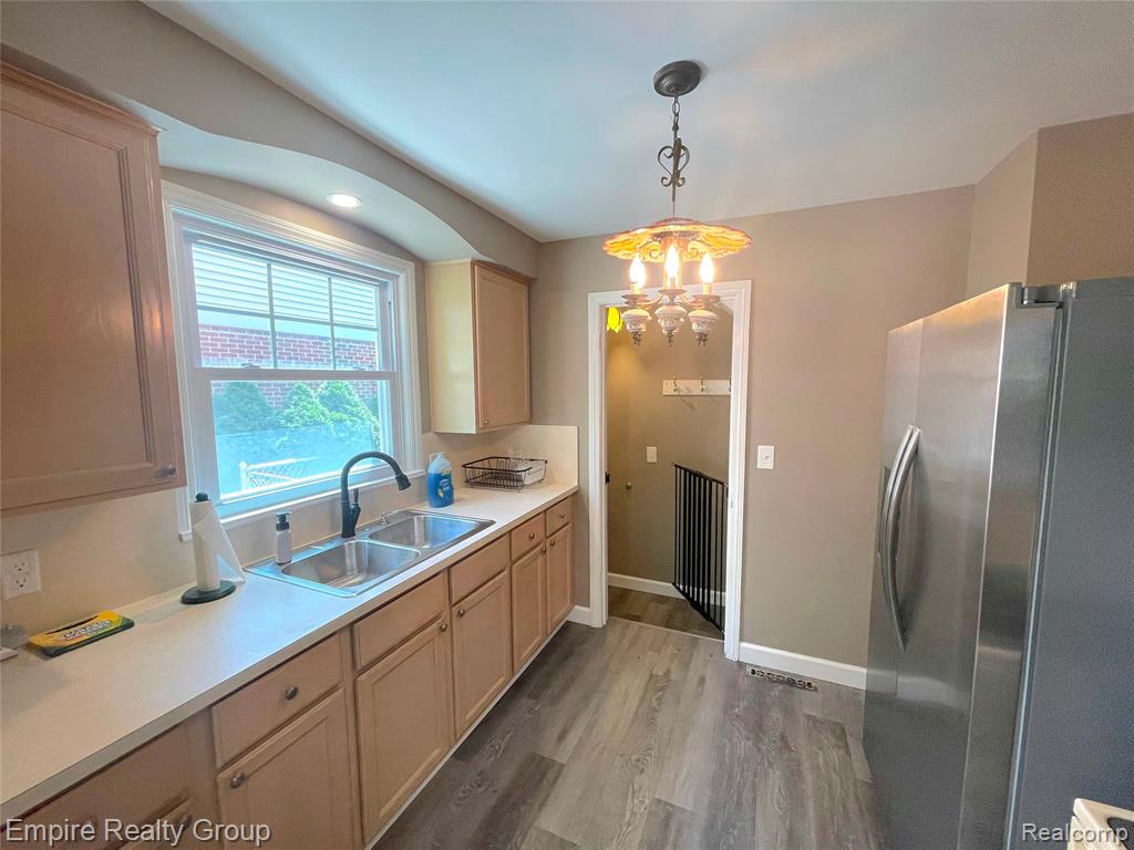 913 N Vernon Street, Dearborn, MI 48128 — Photo 10