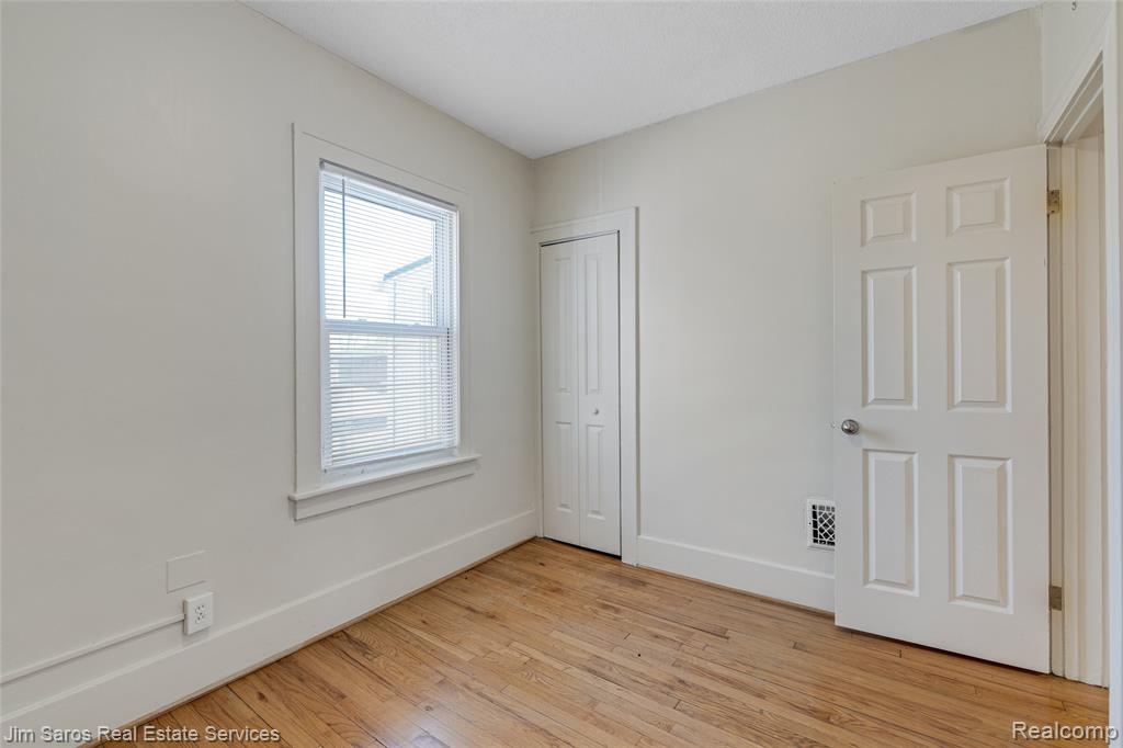 926-928 NOTTINGHAM, Grosse Pointe Park, MI 48230 — Photo 12