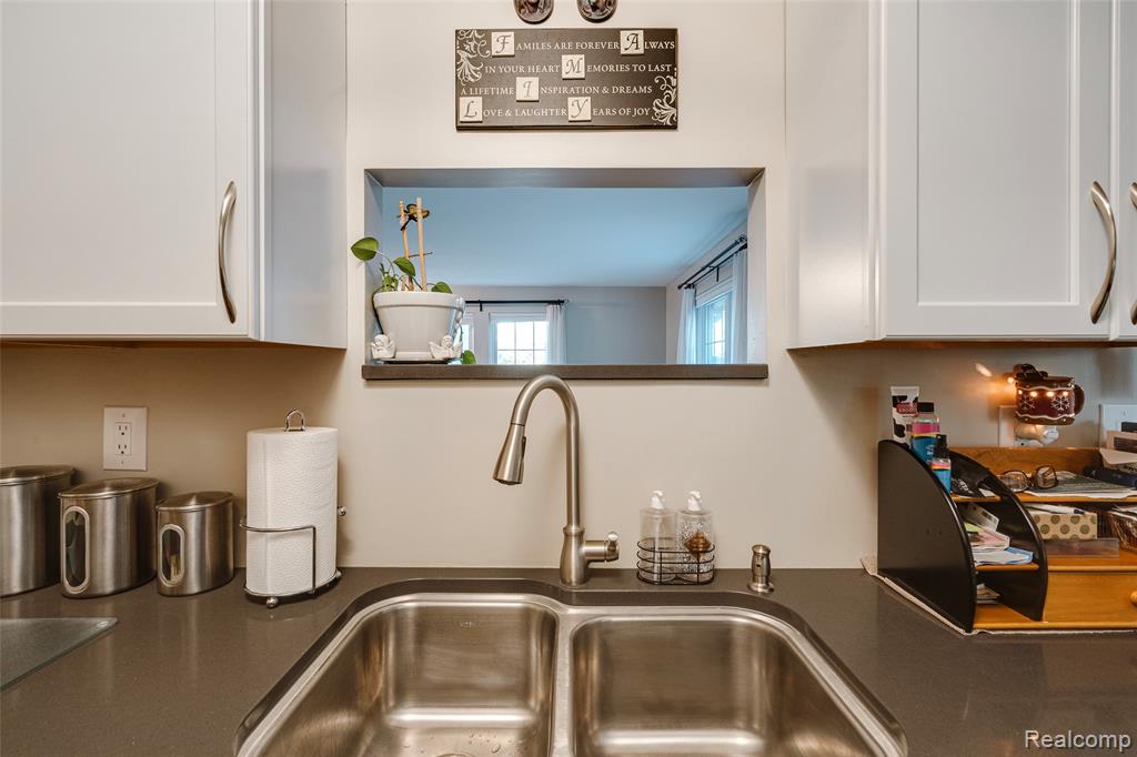 40554 Newport Drive, Plymouth, MI 48170 — Photo 14