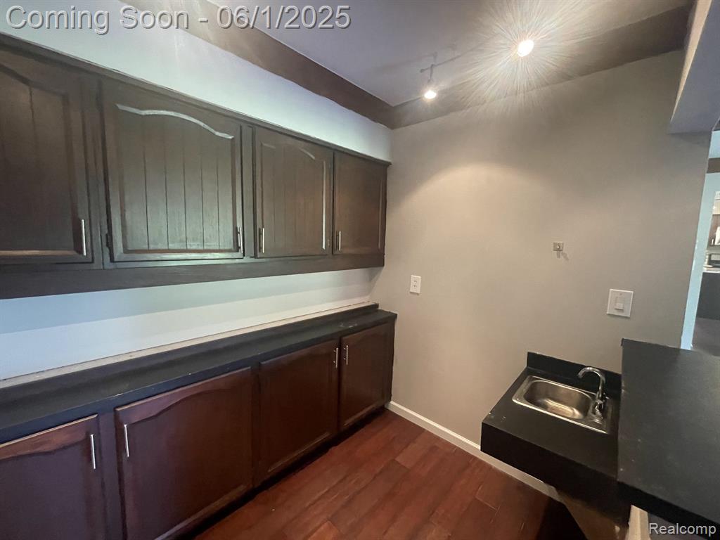 749 DUNEDIN Court, Rochester Hills, MI 48309 — Photo 11