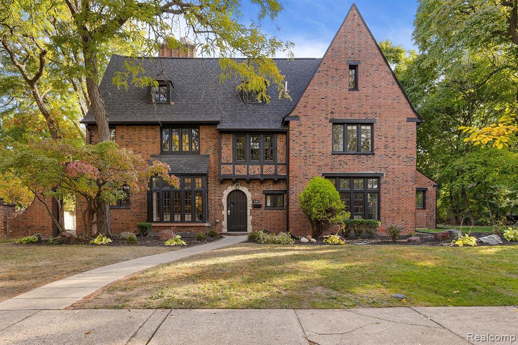 360 Lodge Drive, Detroit, MI 48214 — Photo 2