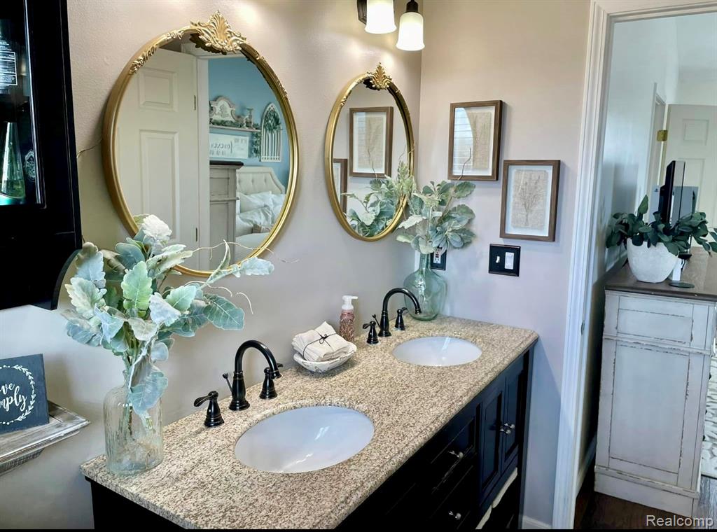 7015 Windridge Lane, Flint, MI 48507 — Photo 10