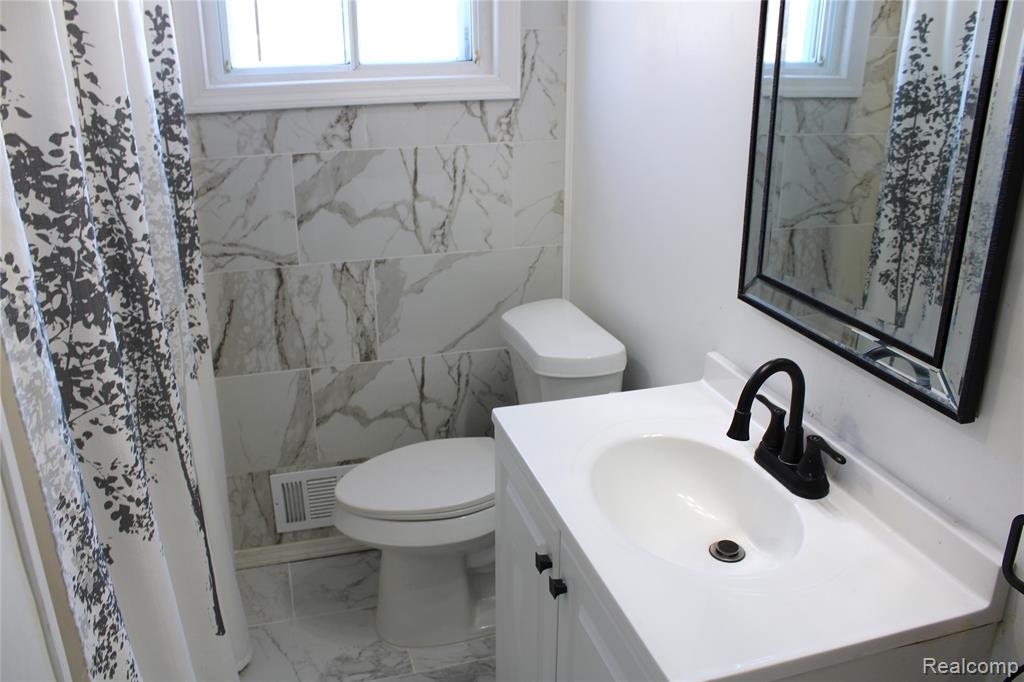 4539 TRUMBULL Drive, Flint, MI 48504 — Photo 14