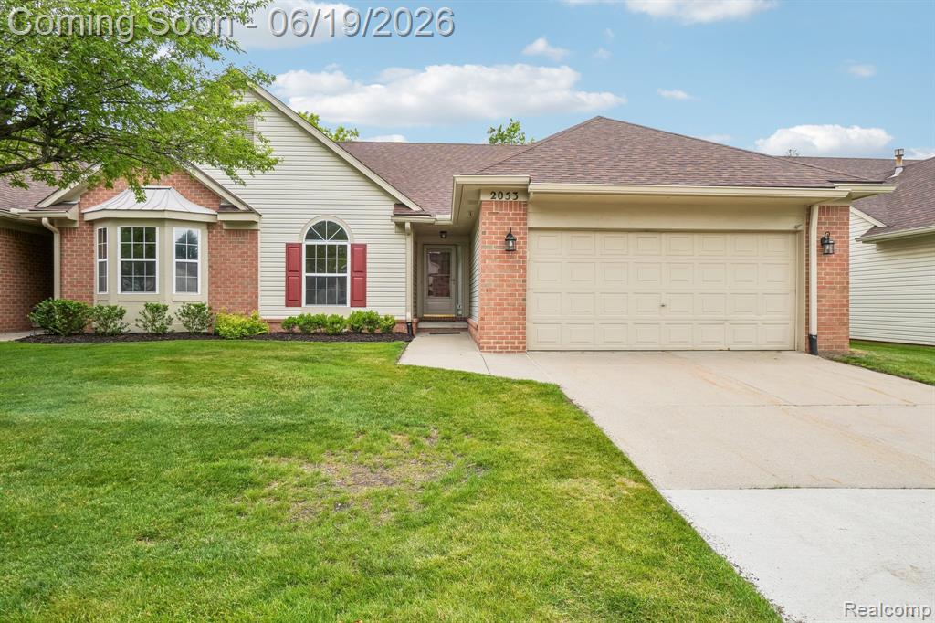 2053 Maplehurst Drive, Commerce Twp, MI 48390