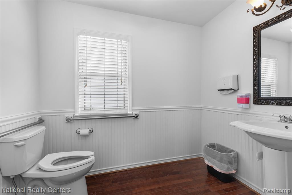 509 Elizabeth Lake Road, Waterford, MI 48328 — Photo 8