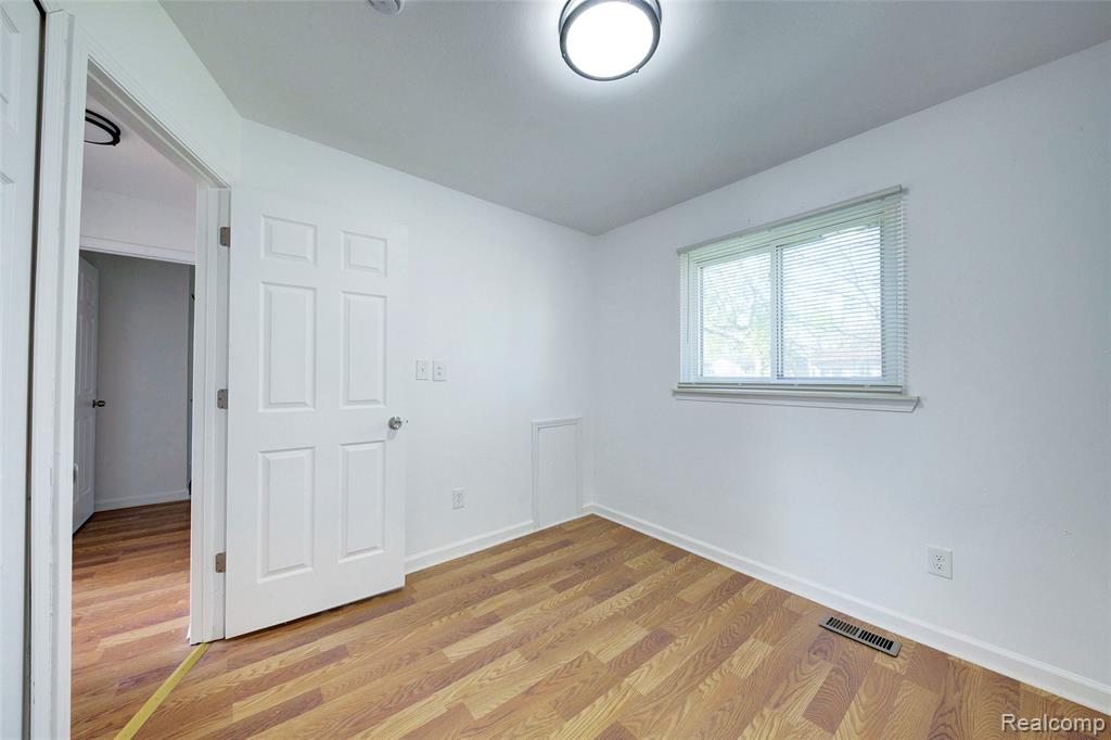 35030 Michelle Drive, Romulus, MI 48174 — Photo 35