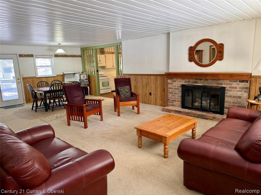 105 Northern Oaks Drive, Houghton Lake, MI 48629 — Photo 10