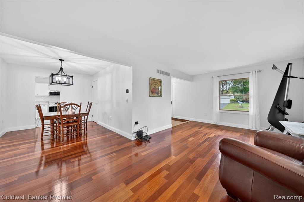 425 Arbor Pine Drive, Ortonville, MI 48462 — Photo 13