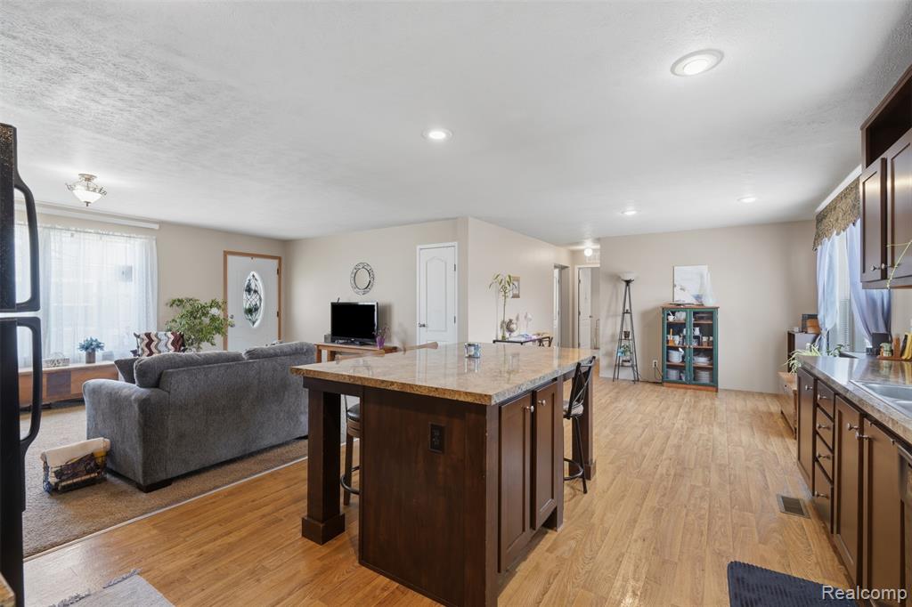 11802 Stoneridge Court, South Lyon, MI 48178 — Photo 8
