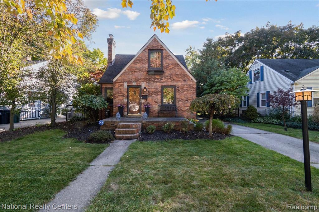 913 ORCHARD GROVE Drive, Royal Oak, MI 48067 — Photo 44
