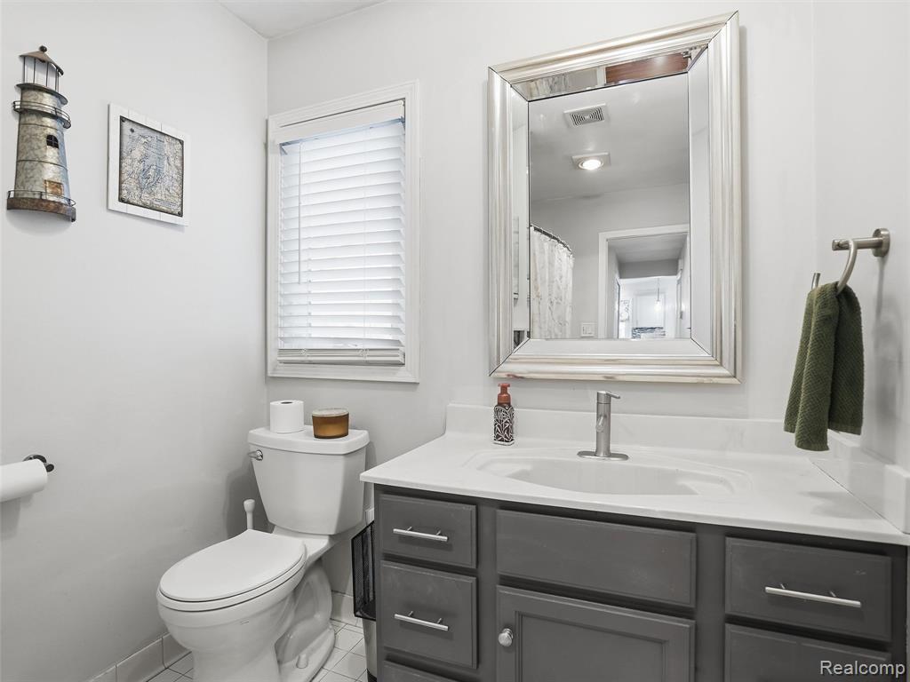 26450 Beamer Street, Harrison Township, MI — Photo 21