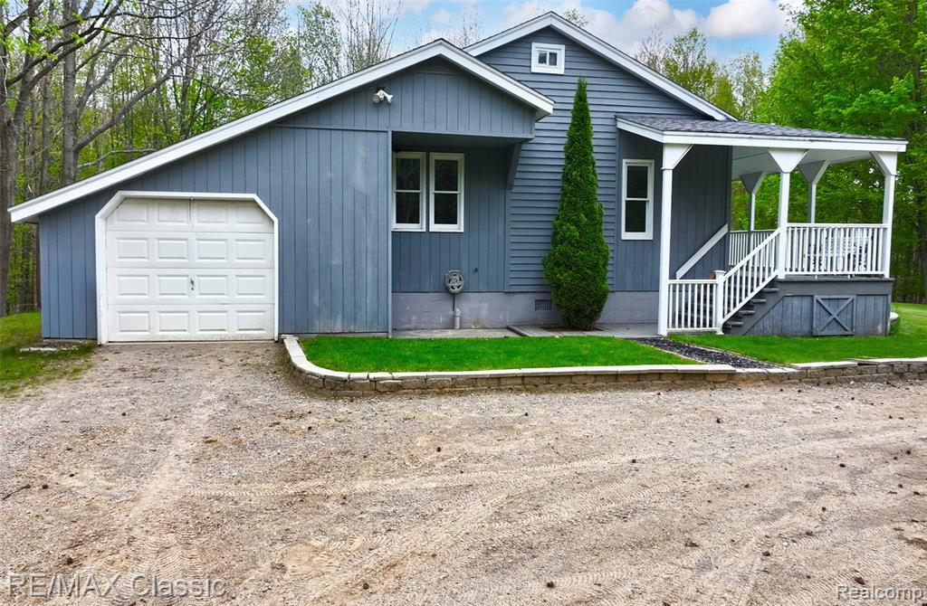 4611 Murray Road, Mayville Vlg, MI 48744 — Photo 2