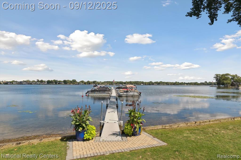 895 S Pontiac Trail, Walled Lake, MI 48390 — Photo 36