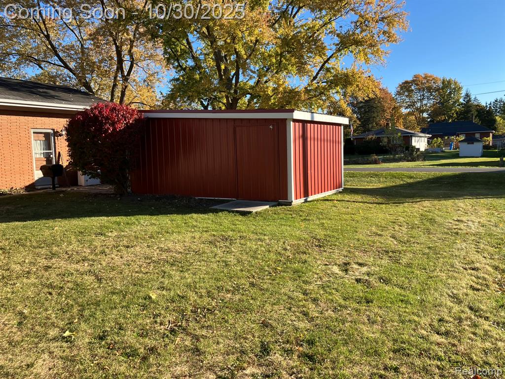 3335 W Water Street, Port Huron, MI 48060 — Photo 3