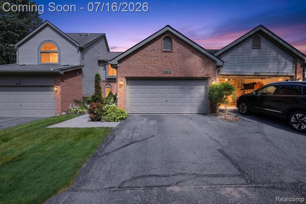 808 Maplewood Court, Brighton, MI 48116 — front exterior