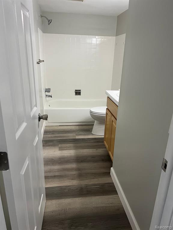 202 PRINCETON Drive, South Lyon, MI 48178 — Photo 7