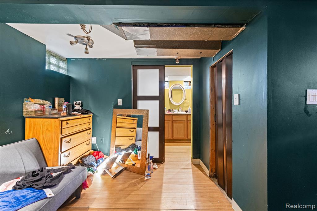 1229 S Deacon Street, Detroit, MI 48217 — Photo 15