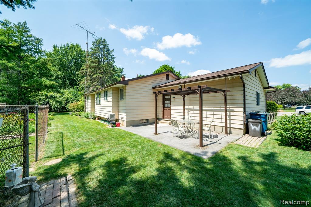 6157 Coventry Drive, Swartz Creek, MI 48473 — Photo 28