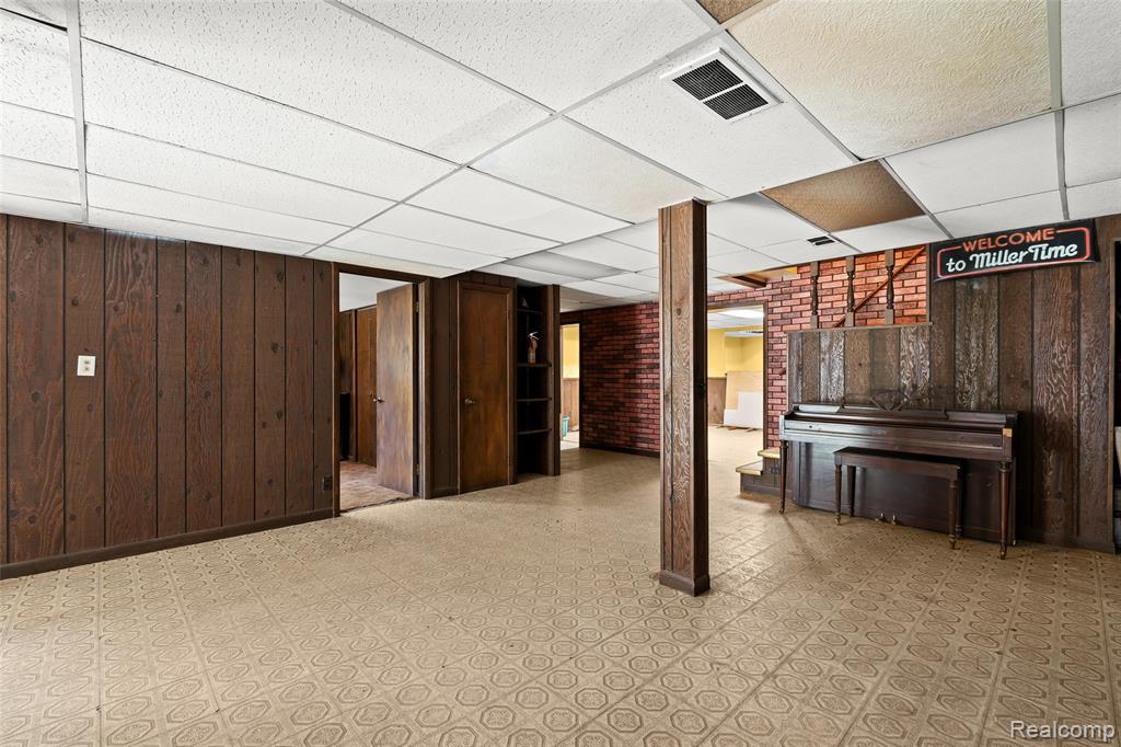9044 Kemper Drive, South Lyon, MI 48178 — Photo 27