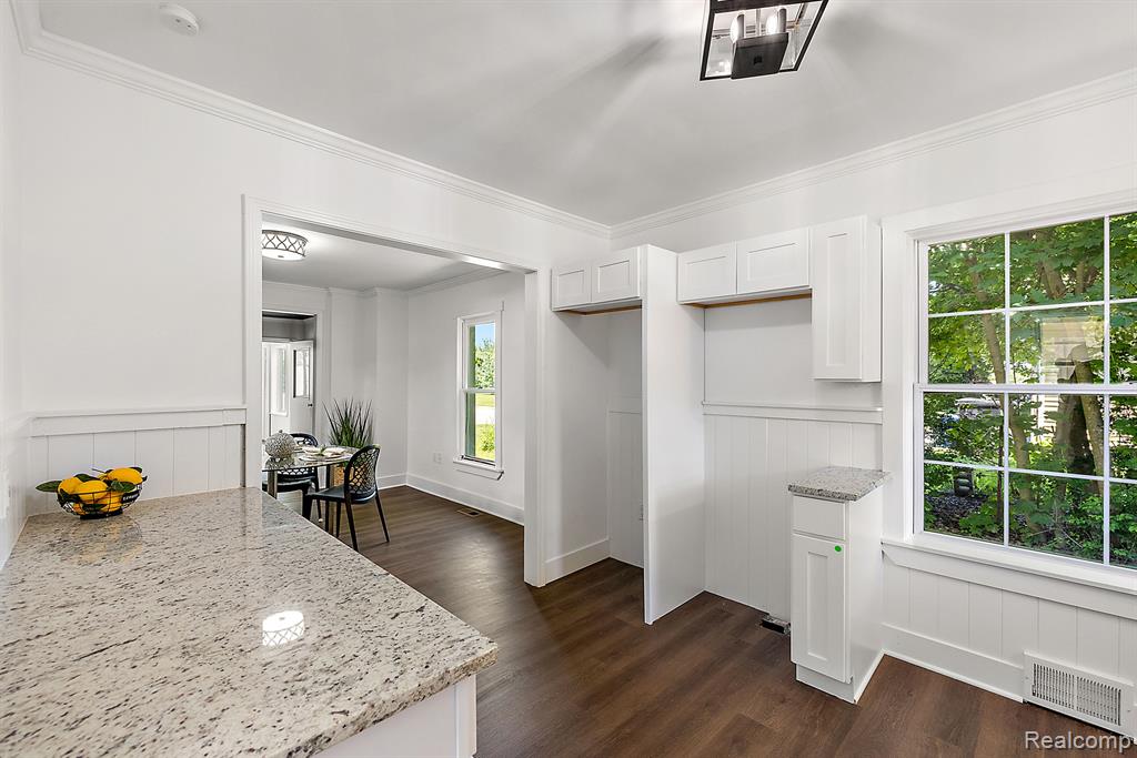 42 BROADWAY Street, Oxford, MI 48371 — Photo 15