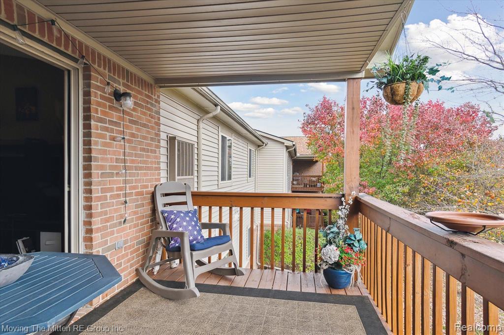 9755 WILDFLOWER, Belleville, MI 48111 — Photo 27