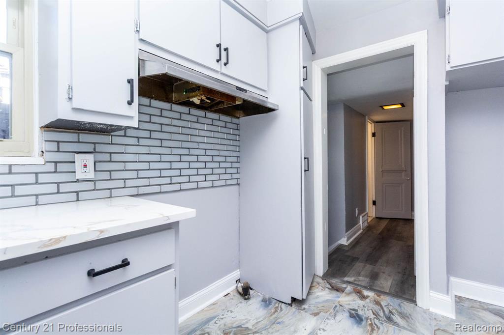 9357 Piedmont Street, Detroit, MI 48228 — Photo 16