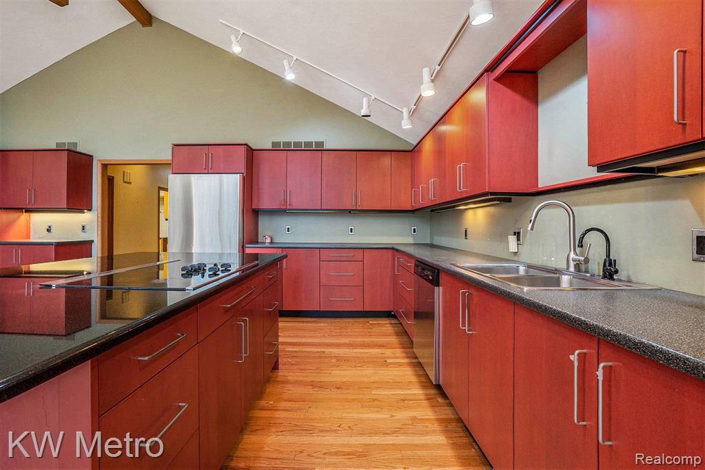 6545 PARK VALLEY Drive, Clarkston, MI 48348 — Photo 3