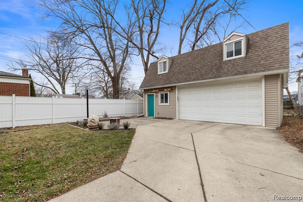 700 PRINCETON Road, Berkley, MI 48072 — Photo 29