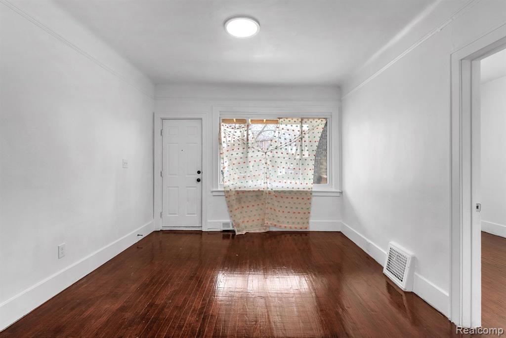 5159 RENVILLE Street, Detroit, MI 48210 — Photo 6