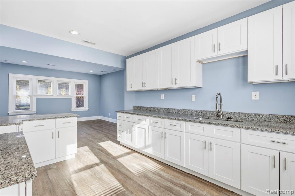 3460 Bedford Street, Detroit, MI 48224 — Photo 9