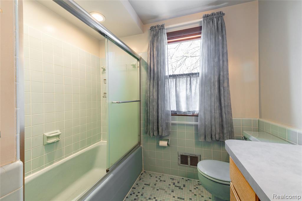 7611 Ferry Road, Grosse Ile, MI 48138 — Photo 41