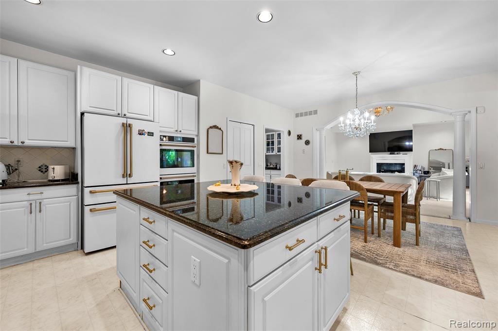 7259 Wadebridge Drive, Canton, MI 48187 — Photo 31