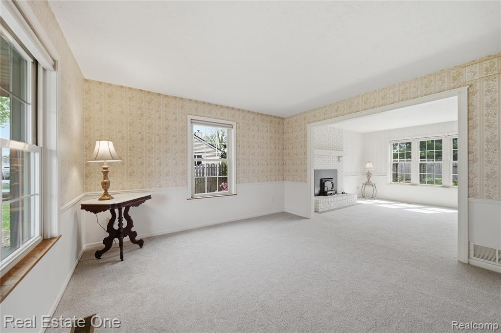 10385 Elizabeth Street, Pinckney, MI 48169 — Photo 3