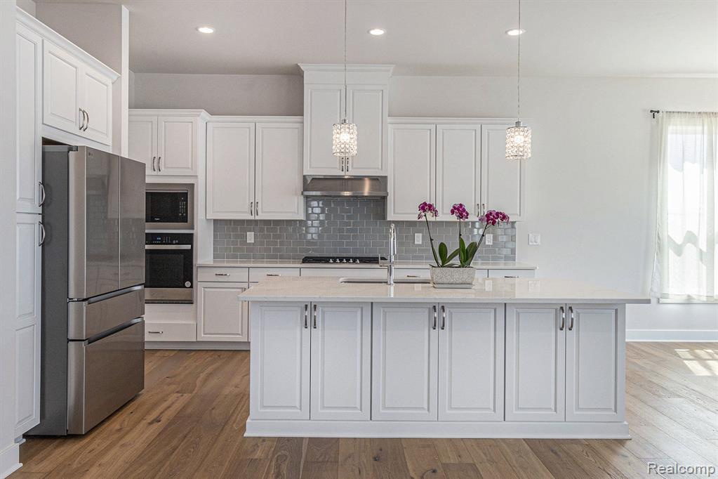 611 PINE Circle, Ann Arbor, MI 48105 — Photo 14