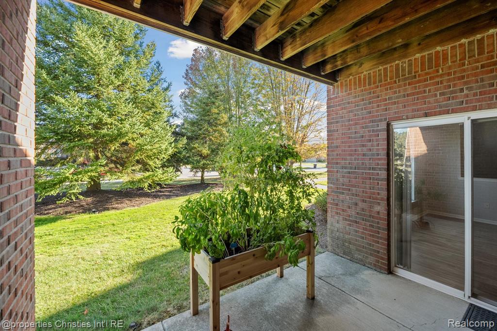 16865 Carriage Way, Northville, MI 48168 — Photo 30