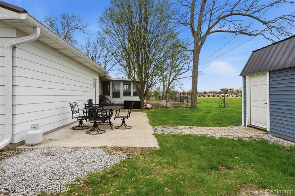 1612 Saint Marys Court, Essexville, MI 48732 — Photo 28
