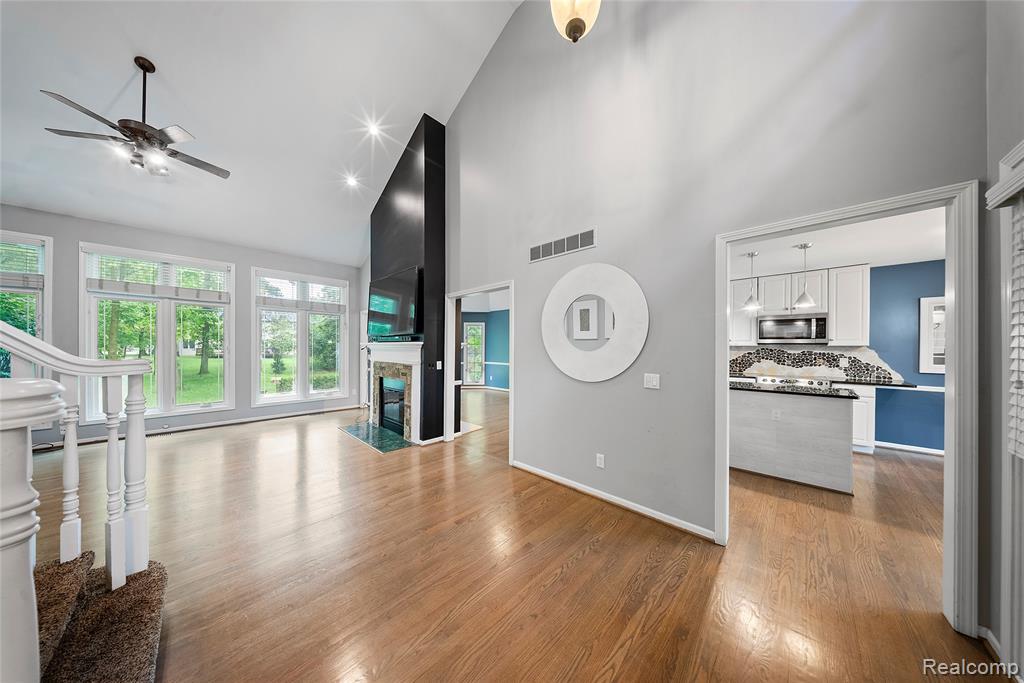 8487 Sherwood Drive, Grosse Ile, MI 48138 — Photo 5