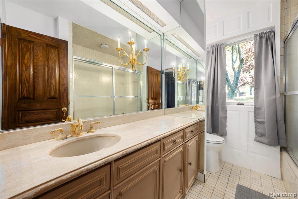 5459 Bristol Parke Drive, Clarkston, MI 48348 — Photo 16