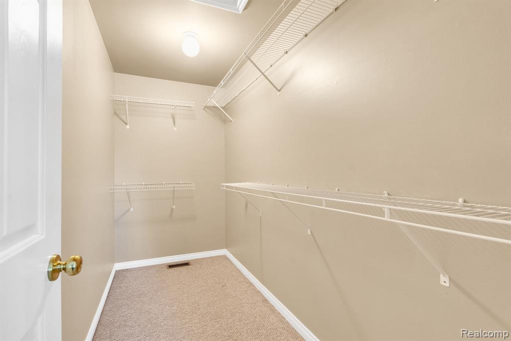 42682 Park Cresent Drive, Sterling Heights, MI 48313 — Photo 30