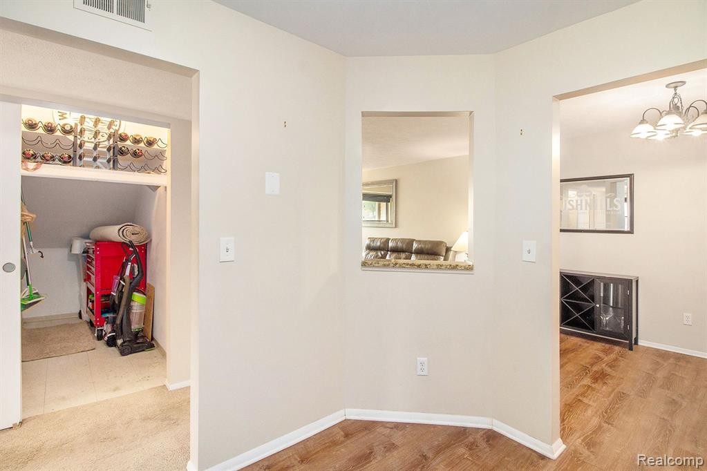 61216 GREENWOOD Drive, South Lyon, MI 48178 — Photo 11