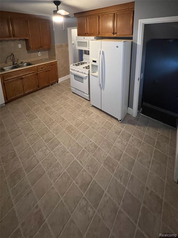 8277 N Sterling, Center Line, MI 48015 — Photo 3