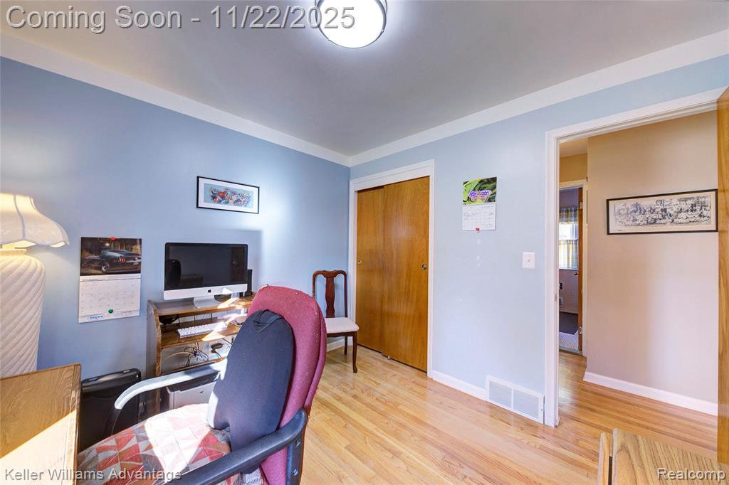 9338 Colorado Street, Livonia, MI 48150 — Photo 29