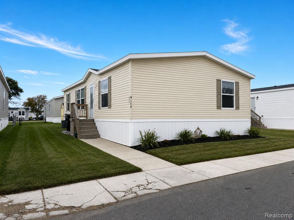 46000 Geddes, 379, Canton, MI 48188