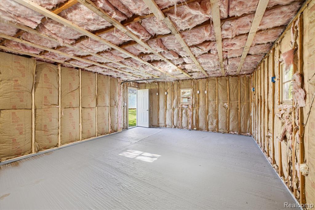 4421 LAWNWOOD Lane, Burton, MI 48529 — Photo 29